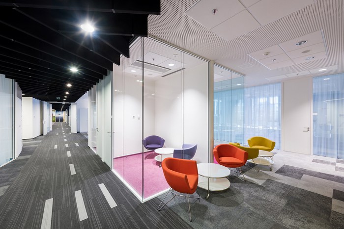 辦公室裝修中隔斷材料有哪些？