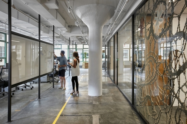 辦公室裝修得真文藝復(fù)古，忍不住拿來曬曬！