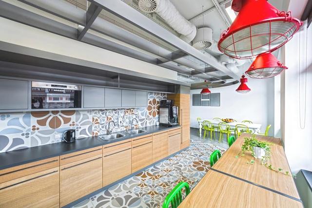 軟件公司辦公室裝修設(shè)計案例效果圖