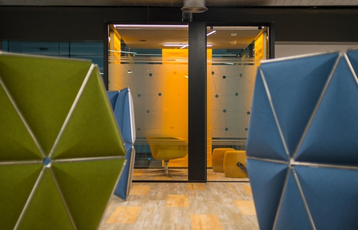 辦公空間，科技公司辦公，辦公室設計